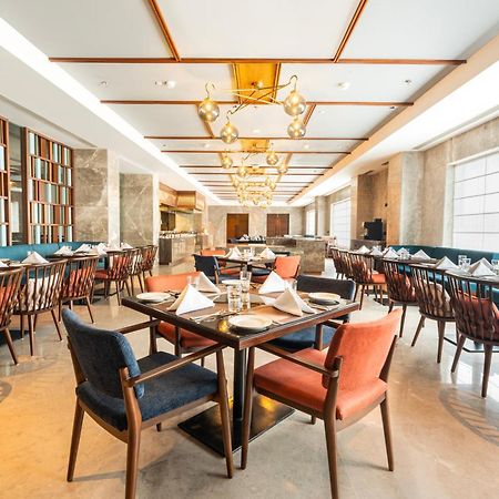 Radisson Hotel วรินดาวัน ภายนอก รูปภาพ