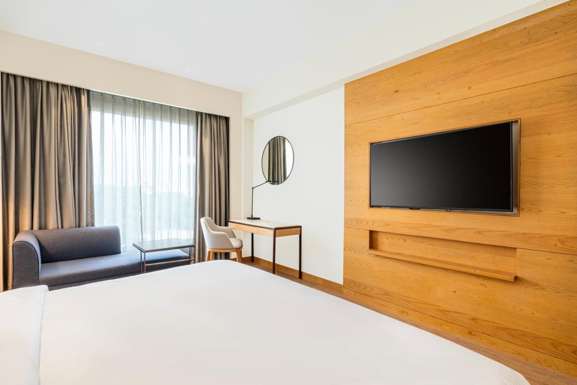 Radisson Hotel วรินดาวัน ภายนอก รูปภาพ
