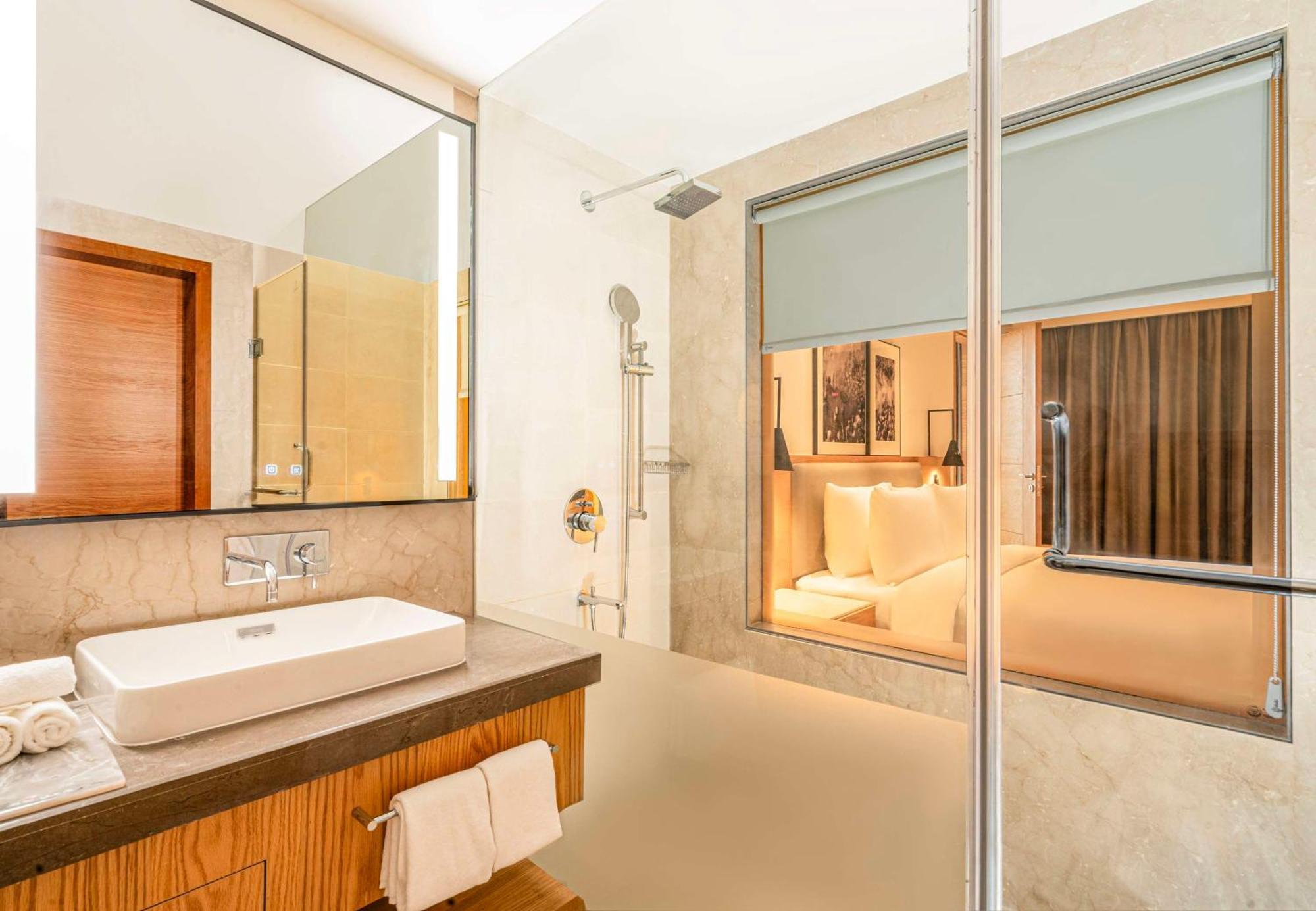 Radisson Hotel วรินดาวัน ภายนอก รูปภาพ
