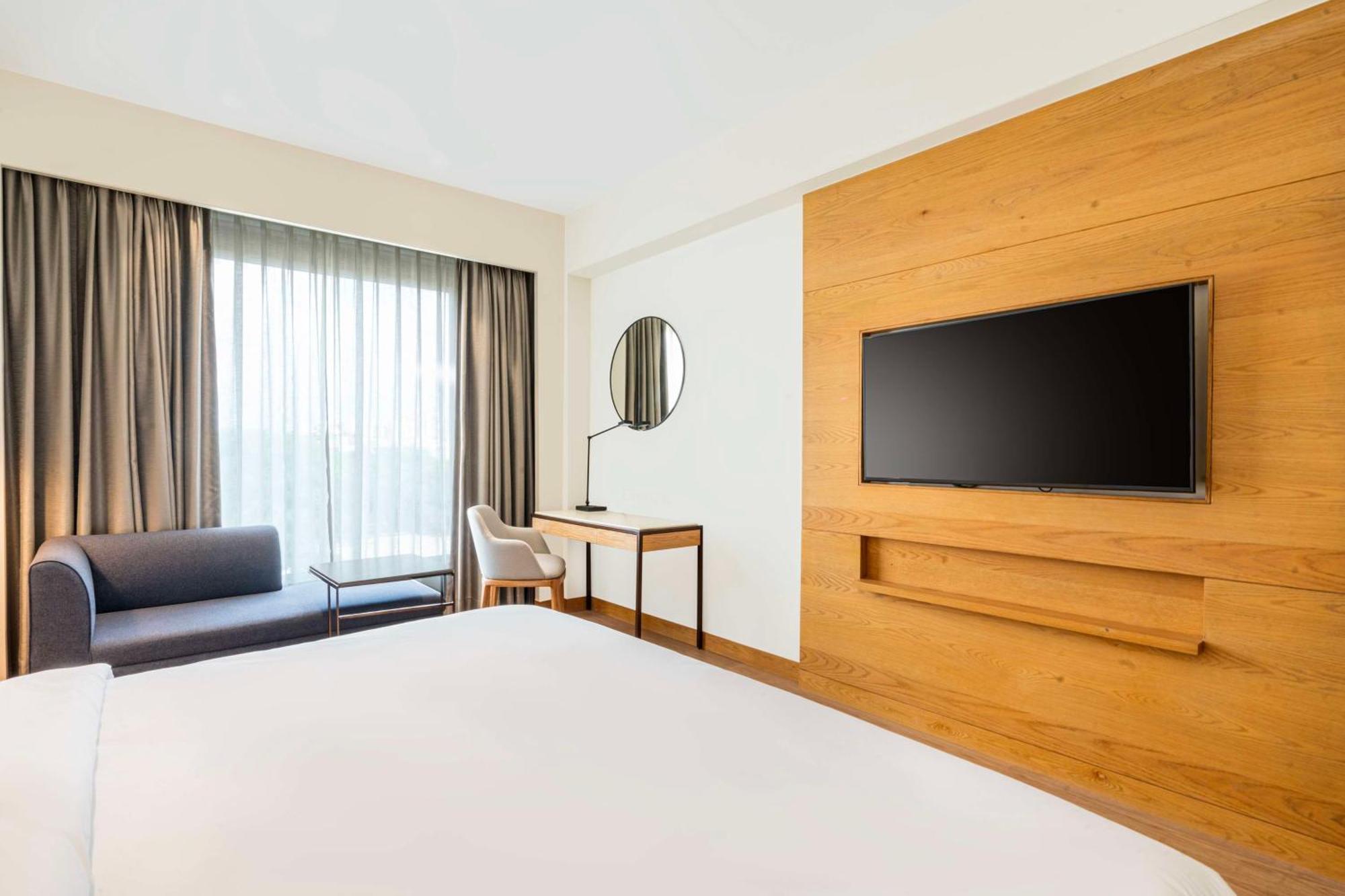 Radisson Hotel วรินดาวัน ภายนอก รูปภาพ